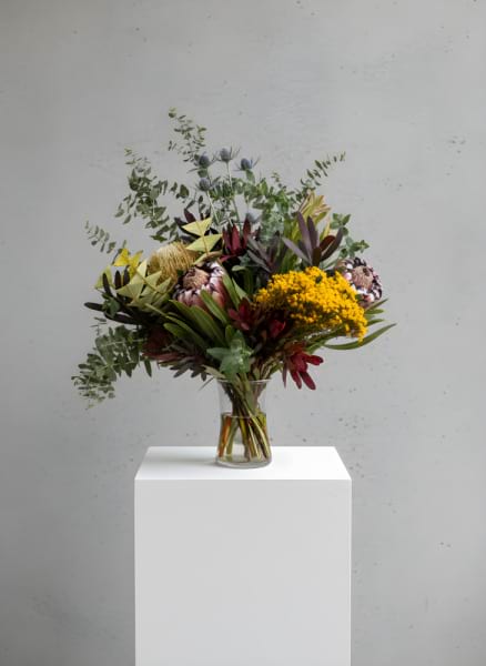 Vase arrangement