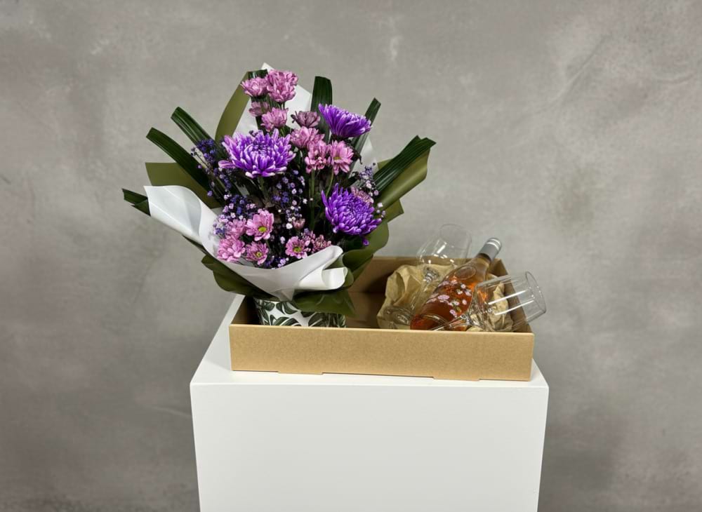 Wine and Flowers Hamper