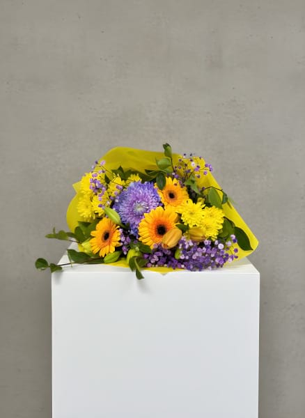 BRIGHT BOUQUET